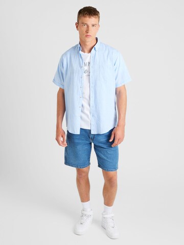 WRANGLER Regular Shorts 'MARSHALL' in Blau