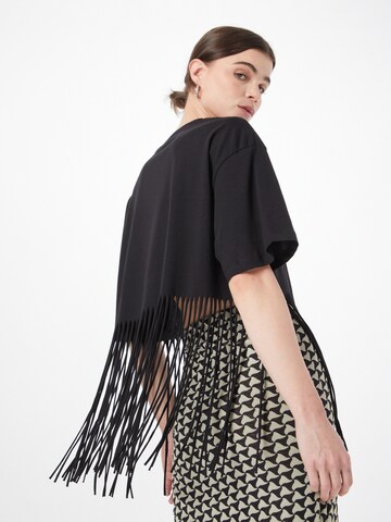 Tricou de la Monki pe negru