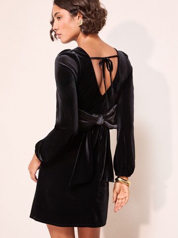 Friends Like These - Vestido en negro