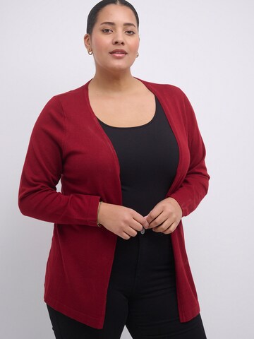 Cardigan 'Farsia' KAFFE CURVE en rouge : devant