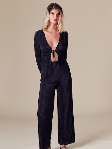 ABOUT YOU x Laura Giurcanu Wide leg Broek 'Asmin' in Zwart