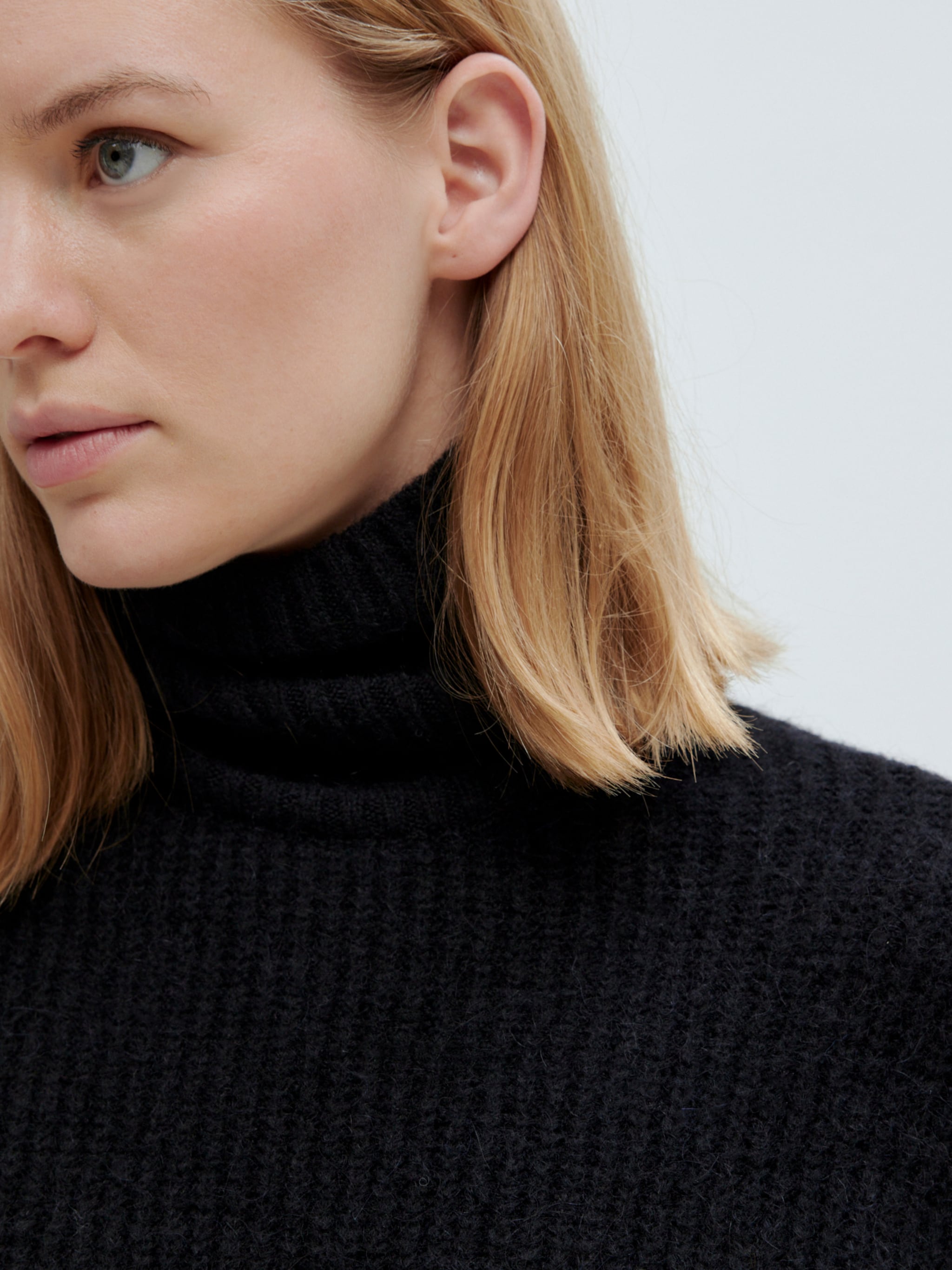 EDITED Produkte Pullover 'Annabelle' schwarz