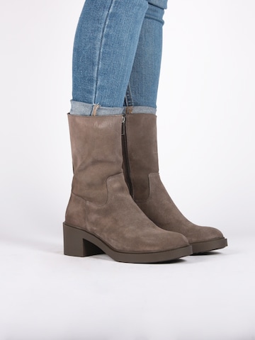 BLACKSTONE Boots 'FREYJA' in Bruin