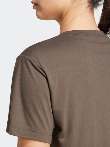 ADIDAS PERFORMANCE Λειτουργικό μπλουζάκι 'Essentials' σε πράσινο