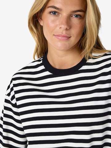 Noisy may Široka majica 'NMEMBER' | črna barva