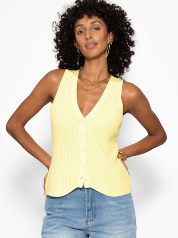 SASSYCLASSY Sticktop in Gelb: Vorderseite