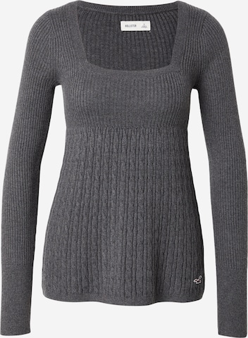 HOLLISTER Свитер в Серый: спереди