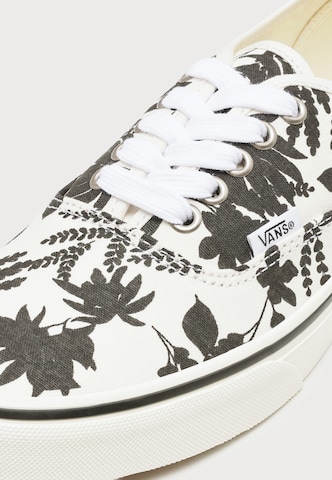 VANS - Zapatillas deportivas bajas 'Authentic' en blanco