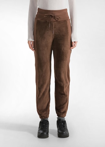 DEHA Tapered Broek in Bruin: voorkant