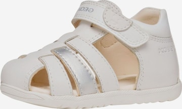 GEOX Open shoes 'Maccnia' in White: front