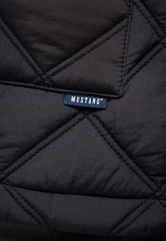 MUSTANG Jacke 'Half Moon Bay' in Schwarz