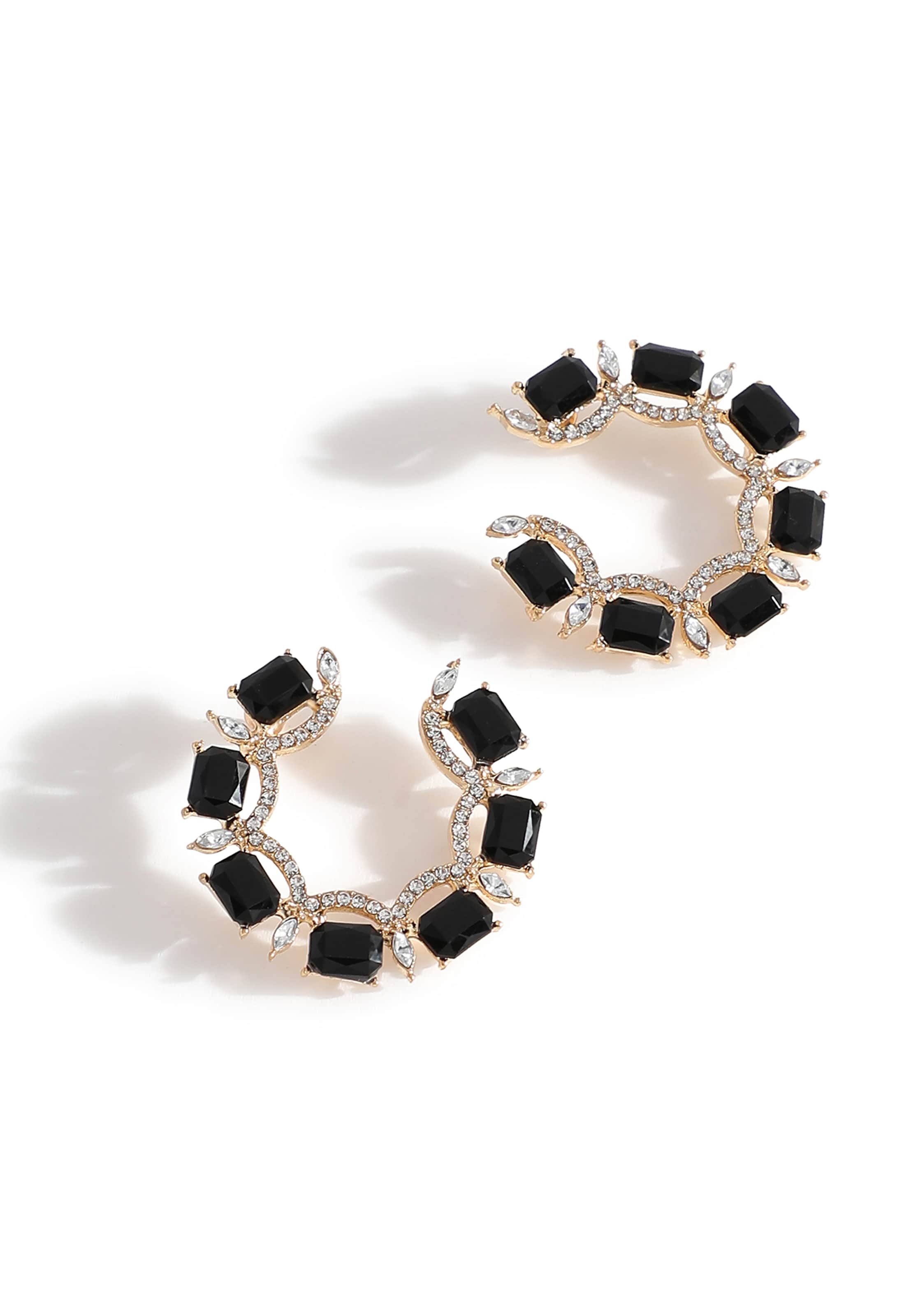 SOHI Обеци 'Amy' в черно: отпред