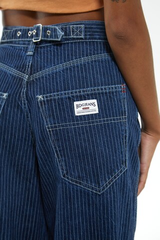 BDG Urban Outfitters Lużny krój Jeansy w kolorze niebieski