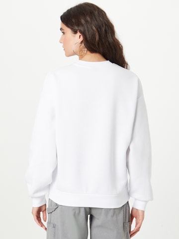 Sweat-shirt 'Riley' Gina Tricot en blanc