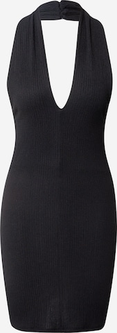 Rochie de la Monki pe negru: față