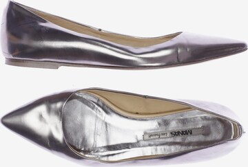 MANAS Flats & Loafers in 37 in Silver: front
