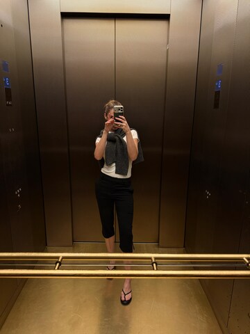 The Base Theory Тениска 'BABY TEE' в бяло