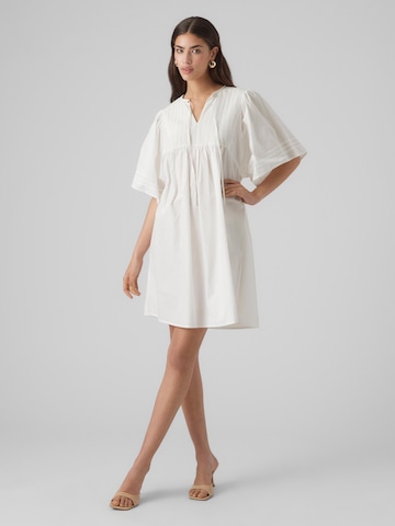 Robe 'Fema' VERO MODA en blanc