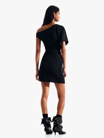 Robe Bershka en noir