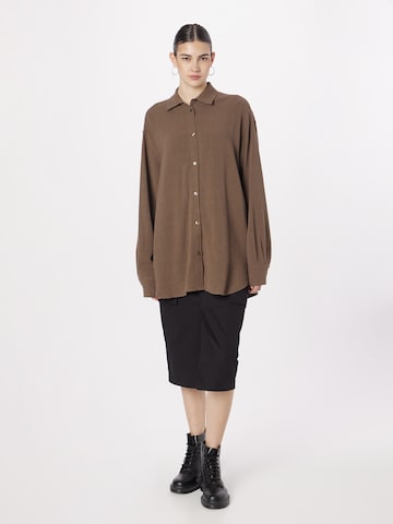 WEEKDAY Blouse in Brown: front