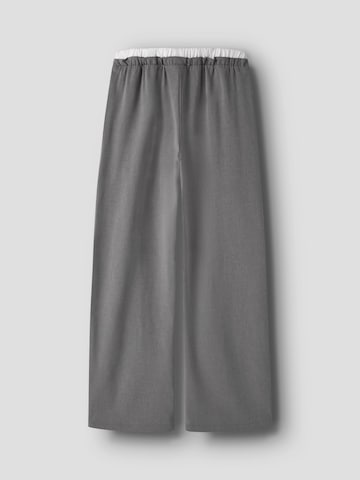 Regular Pantalon LMTD en gris