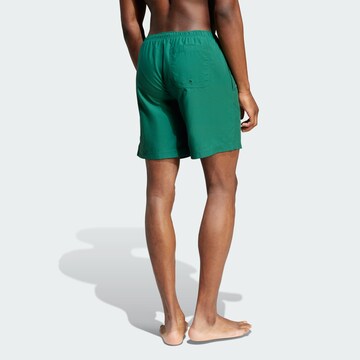 žalia ADIDAS ORIGINALS Maudymosi trumpikės 'Adicolor'