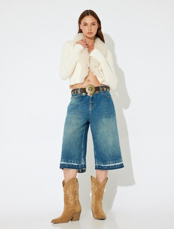 Koton Wide Leg Shorts in Blau: Vorderseite