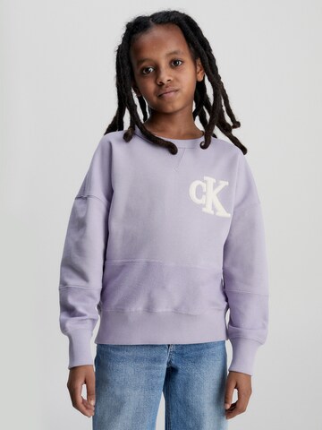 Calvin Klein Jeans Sweatshirt in Lila: predná strana