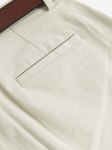 Slimfit Pantaloni chino di Next in bianco