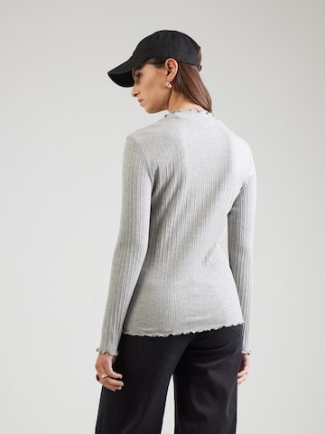 Maglietta di Rich & Royal in grigio
