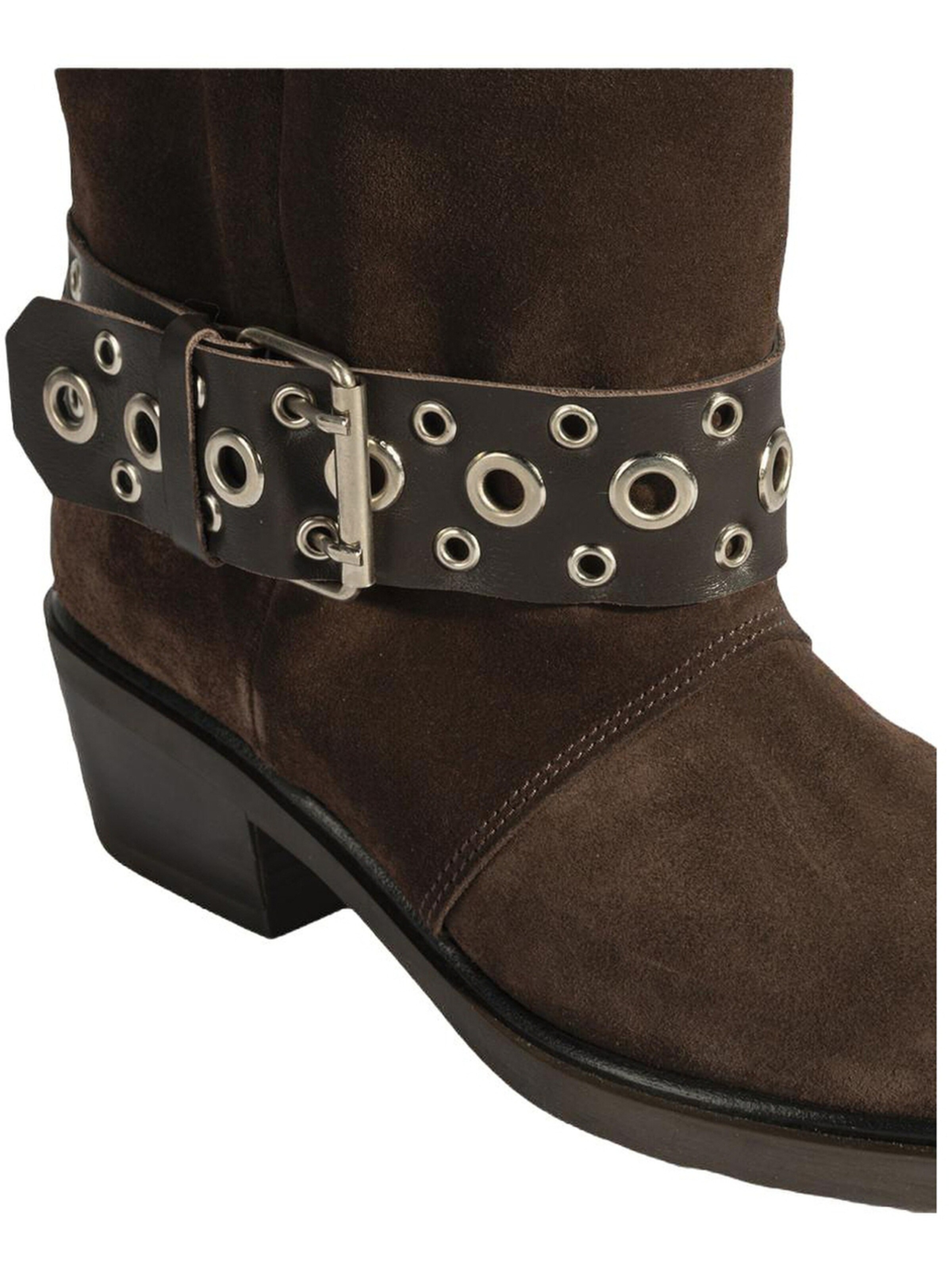 Desa Boots in Brown
