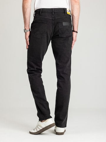 regular Jeans 'Wrangler Greensboro Black Rinse 112362309' di WRANGLER in nero