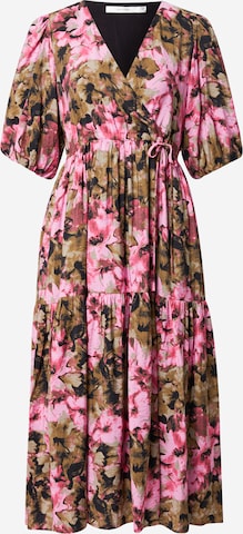 Robe 'Taralyn' Gestuz en rose : devant