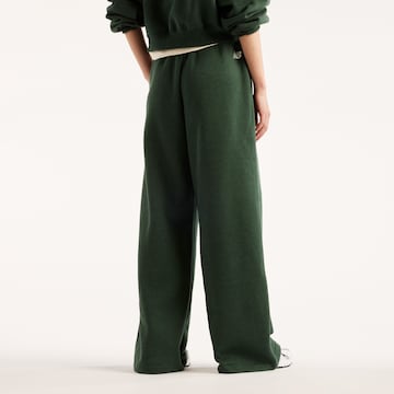 new balance - Pierna ancha Pantalón 'Trackside' en verde