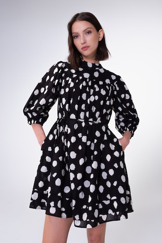 Robe Aligne en noir : devant