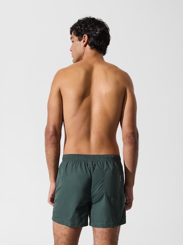 Karl Lagerfeld - Bermudas 'Vacances de Karl' en verde