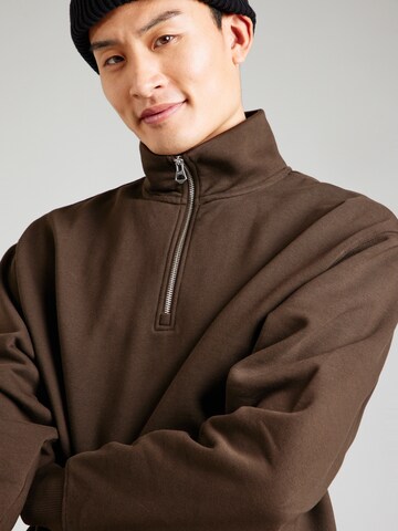 Sweat-shirt WEEKDAY en marron