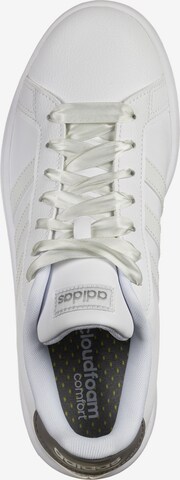 Sneaker bassa 'Grand Court' di ADIDAS SPORTSWEAR in bianco