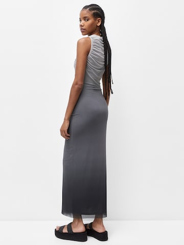 Pull&Bear Kleid in Grau