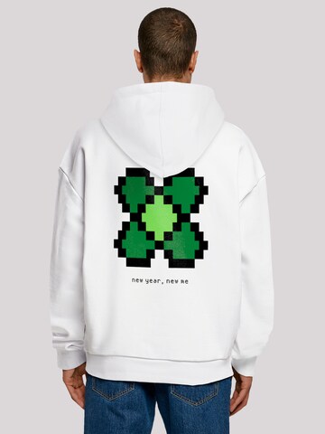 F4NT4STIC Sweatshirt 'Silvester Happy New Year Pixel Kleeblatt' in Wit