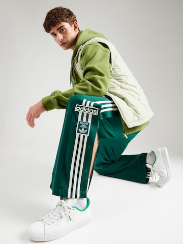 Loosefit Pantalon 'ADIBREAK' ADIDAS ORIGINALS en vert
