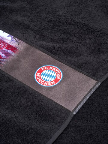 FC BAYERN MÜNCHEN Handtuch 'Arena ' in Schwarz