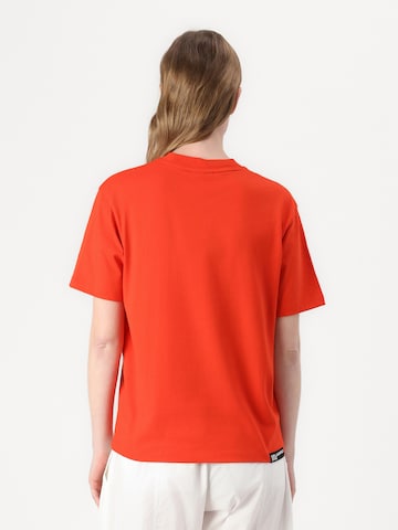 KARL LAGERFELD JEANS Koszulka 'ESSENTIAL' w kolorze czerwony: tył