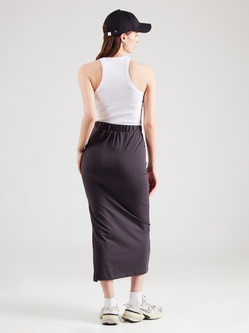 Noisy may Skirt in Grey
