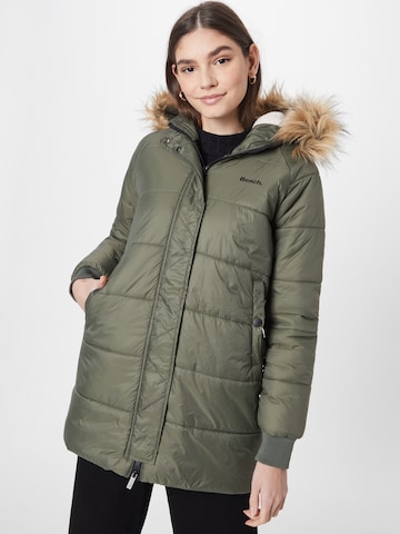 BENCH Χειμερινό παλτό 'ARIELE' σε πράσινο: μπροστά