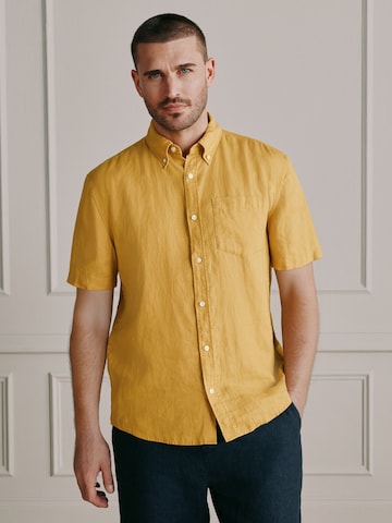 Next Regular fit Overhemd in Geel: voorkant