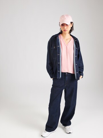 ABOUT YOU Blus 'Orelia' i rosa