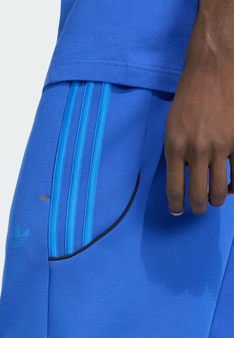 ADIDAS ORIGINALS - Loosefit Calças 'Spacer Teamgeist 26' em azul