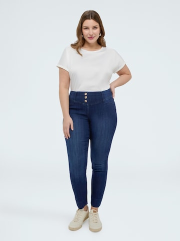 Coupe slim Jean Fiorella Rubino en bleu : devant