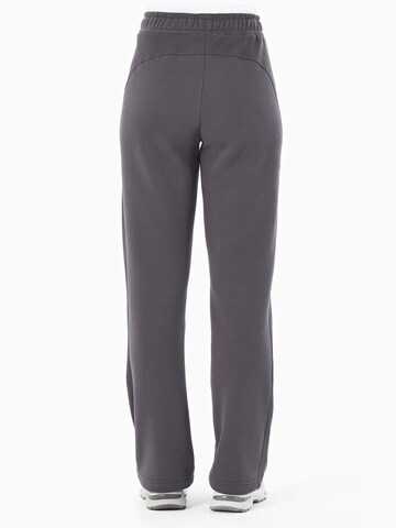 Organication Regular Pants in Grey